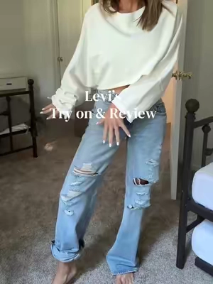 I prefer to size up in my Levi’s for more of a relaxed fit! #levis #jeans #levisjeans #denim #jeansoutfit @Levi’s @Tillys 