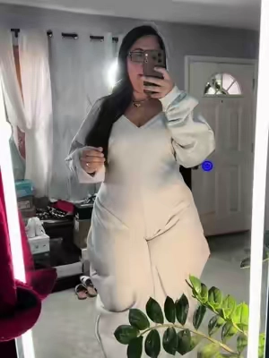 This jumpsuit >>> #jumpsuit #akira #womensfashion #ootdinspo #plussizefashion 