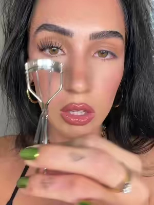 #tweezerman #eyelashcurler 