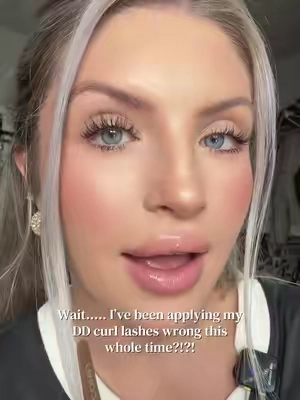 If you haven’t tried the triangle lash map — this is your sign!!! ✨ @Maxcomfi #lashclusters #diylashextensions #cateye #dolleyes #makeuphacks 