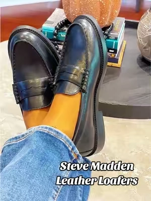 Leather Loafers are an all season shoe. I love a comfy loafer that is made to perfection! #loafer #leatherloafers #womensloafers #loafersoutfit #stevemadden 