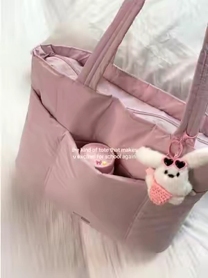 The kind of tote that makes u excited for school again💗and now on sale!#bagsmart #tiktokshopbacktoschool #backtoschoolhaul #totebag #schoolbag 