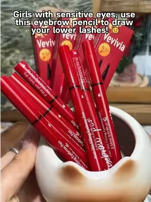Waterproof eyebrow pen for mature skin, sparse brows, thinning brows, and disappearing brow tails. These beginner-friendly brow pens make natural hair-like strokes easy — even if you’ve struggled with other brow pens before. Smudge-proof, waterproof, 24-hour long-wear formula that stays put all#maturebeauty #over40beauty #over50beauty #sparsebrows #thinningbrows   