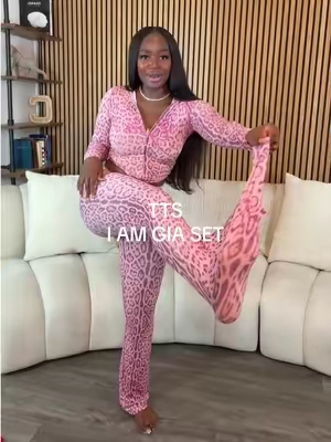 Tall girl friendly I am Gia set 🌸🌸💕💕🔥🔥🔥🔥🔥🔥🔥🔥🔥 5’7 | 175lbs | Size M @I.AM.GIA #iamgia #iamgiahaul #iamgiaoutfit 