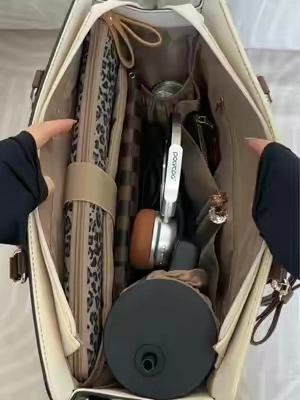 Final chance! Easy-clean, scratch-proof, sturdy handles. Your new bag. 💕#backtoschool #tiktokshopbacktoschool #everydaybag #lovevook #tiktokshopsummersale 