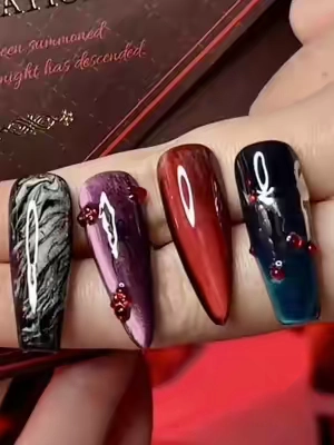 Using the “vampiric feast” limited edition Halloween box from @BeetlesGelPolish 🧛🏻‍♀️🩸🕷️ which faction are you choosing? #gothnails #halloweennails2026 #diynailsathome #nailkit #nailinspo2026 