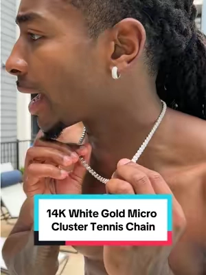 One of the dopest pieces of jewelry you can wear is this, honestly 💎 #tennischain #whitegold #silverjewelry #diamondnecklace #blingbling 