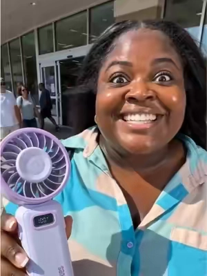 🌡️🥵If you overheat out of nowhere, this is such a smart thing to keep nearby. #portablefan #handheld #handfanTiktokshopsummersale#fan 