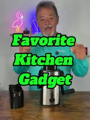 Favorite kitchen gadget! #creatorsearchinsights #tiktokshopcreatorpicks #cheesegrater #kitchen @Sustea's Store 
