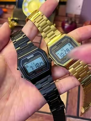 Me gusta porque es diferente y original. ⌚✨ #watch #reloj #Greenish #tiktokshopspringglowup #fyp