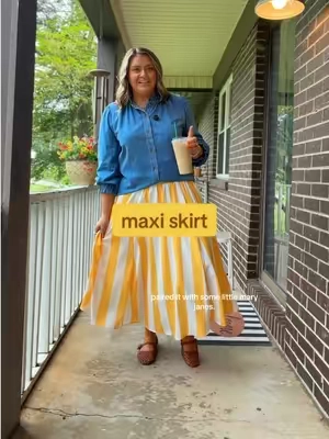 Cute maxi skirt that you can style for different seasons. #skirt #maxiskirt #flowyskirt #womensfashion 