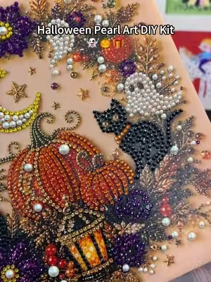 Relaxing Halloween DIY that turns tiny pearls into spooky-cute decor.👻🎃 #DiamondPainting#HalloweenCrafts#FallHomeDecor#helloween2026🎃🎃  #DiamondArtKit