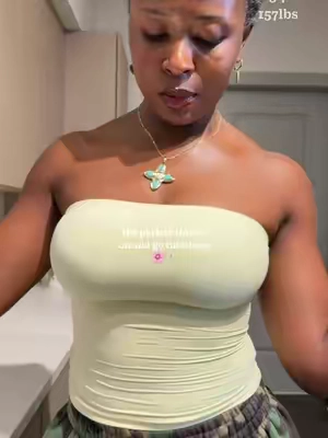 so snatched and buttery 🧈🫧💗 #tubetop #top #tournesol 