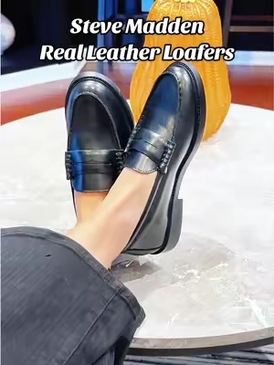 ✨ Leather Loafers Are All Season Shoes! I love a comfy loafer that is made to perfection! #loafer #leatherloafers #womensloafers #loafersoutfit #stevemadden 