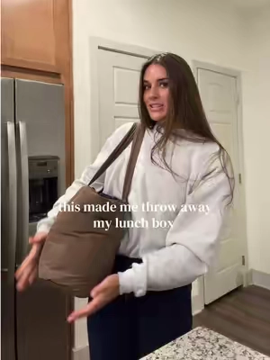 The best work bag, especially as a healthcare worker🩺🏥 #bagsmart #workbag #healthcarehumor #lunchbox 