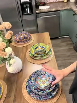 #bohemiandishes #dinnerware #dinnerpartyinspo #heirloomdishes #bohohome