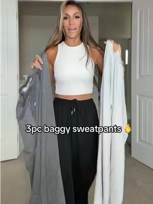 Love me some wide leg sweatpants. 😍 Plus I love a bundle deal 🫰 super comfy and cute