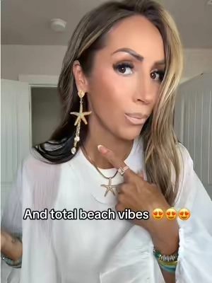 These are the cutest starfish earrings 😍 I love the necklace too. So pretty and very beachy. Perfect for vacation 🤌 Ettika never disappoints. 