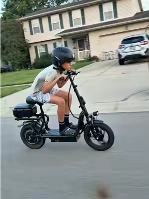 This Electric scooter is so cheap right now. @MetroGlide Pro #creatorssightinsights #escooters #electricscooters #escooter #electricscooter 