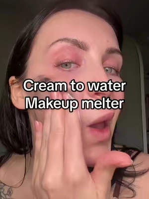 @CeraVe makeup melter can take of even the most stubborn waterproof makeup with ease not to mention it’s made for sensitive skin and is non comedogenic so it doesn’t cause acne. #ceravecreamtowatermakeupmelter #makeupmelter #makeupremover #skinfix #makeupremoval 
