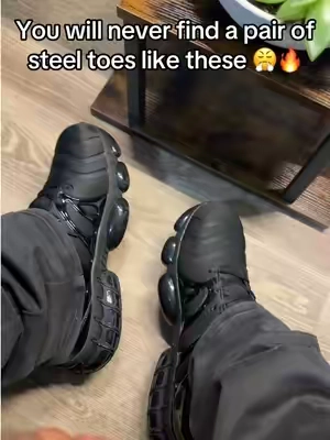 You will never find these steel toes for this cheap again 😤🔥 #steeltoe #steeltoeshoes #steeltoes #safetyshoes #workshoes 