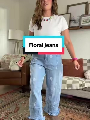 These floral  jeans 😍#rufflehem #jeans #floraljeans 