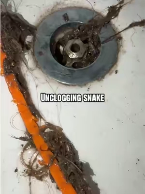 Was so easy. Just stick it down there and pull! #cloggeddrain #bathroomhack #bathroommusthave #drainunclogger #drains 