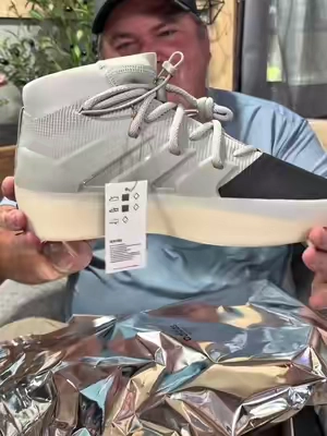 Step up your sneaker game with the adidas Fear of God Athletics I in Grey. Designed with premium materials, all-day comfort, and Jerry Lorenzo’s signature minimalist style, these sneakers blend luxury fashion with everyday performance. Whether you’re styling them with streetwear or casual fits, they’re built to stand out while staying incredibly comfortable. 👟 #adidas #FearOfGod #shoes #tiktokshopcreatorpicks #creatorsearchinsights 