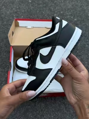 Panda Dunks for the win for back to school 🐼👟🙌 #panda #nikedunks #sneakers #backtoschool 
