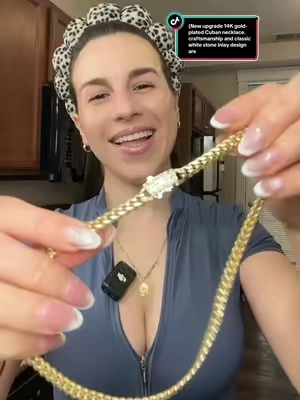 Envío gratis!!✅😍✨hermosa cadena con tejido cubano (Nuevo collar cubano chapado en oro de 14 quilates. La artesanía y el diseño clásico de incrustaciones de piedra blanca son deslumbrantes #cubanchain #chain #jewlery #accessories #14kgold 