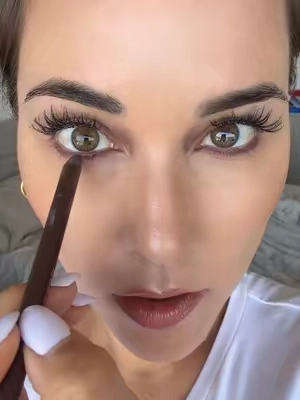 24HR waterproof eyeliner for bold, long-lasting definition. 💜 #PersonaCosmetics @Persona Cosmetics #WaterproofEyeliner #EyeMakeup #ChocolateEyeliner #TikTokShopFinds