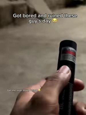Get the laser down below 😂💔 #fyp #viral #laserpointer #laser 