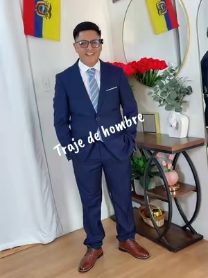 Hermoso traje para hombres ideal para fechas especiales #trajedehombre #ejegante #Setde2piezasdehombre #tiktokshopsummersale #blackfriday 