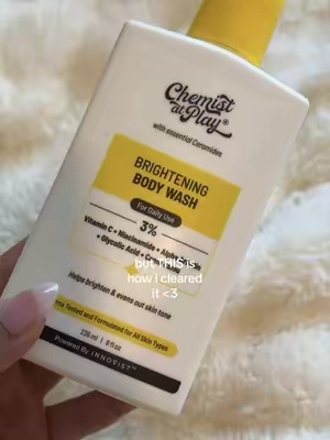 i finally have the confidence to wear my hair up 😭🙏🏻 @Chemist at Play #skinbrighteningsoap #darkneck #hyperpigmentation #blackneck #acanthosisnigricans 