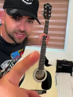 Guitarra electroacústica #guitarra #guitarrista #music #canciones 