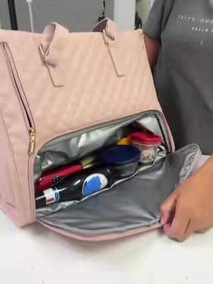 A work bag that doubles as a lunch bag ✨ GENIUS #totebag #lunchbag #lovevook #office #teachers 