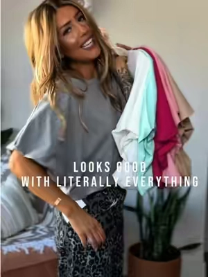 The viral bubble tee is finally here. ✨ Slightly cropped, crazy comfy, and made to pair with all your favorite high-waisted bottoms. #BubbleTop #FallFashion #WardrobeBasics #BoutiqueStyle #EverydayOutfit @Imily Bela Living 