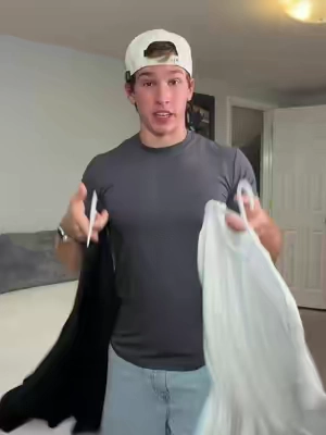 5’8 170lbs wearing Medium #shirts 
