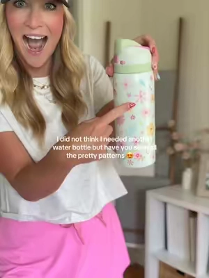 Seriously how do you choose?!!! 🌸🙌🏼🤩 @SANDJEST #waterbottle #tumbler #tiktokshopsummersale #tiktokshopcreatorpicks #backtoschool 