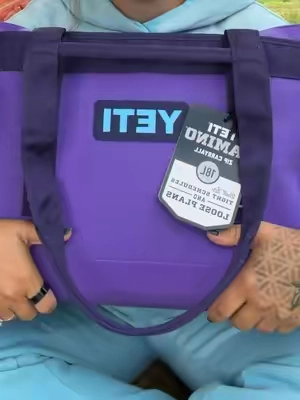 Yeti really messed this up #tiktokshopbacktoschool #yeticamino #yeticaminocarryall #yetitok #yetigirl 