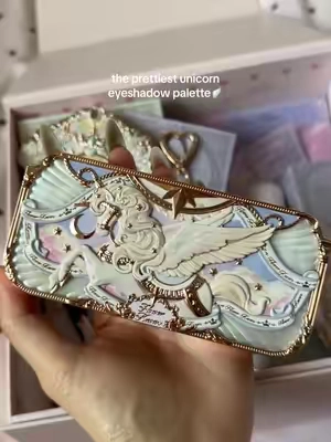 anything flower knows >> #flowerknows #flowerknowsmakeup #eyeshadowpalette 