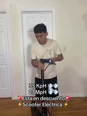 La scooter Eléctrica que necesitas ⚡️ con 35 KPH 💨 hace más fácil el traslado hasta tu trabajo 👌aprovecha porque ahora está en descuento 🚨🚨#scooter #scootereletrica #patinetaelectrica #patineta 