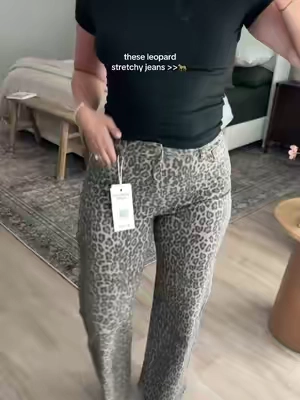 these are gonna be so tea in the fall 🤏 #katchmefashion #curvyjeans #womensfallfashion #leopardjeans 