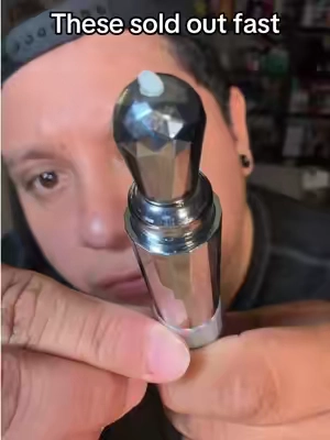 @SKINTIFIC US Store just restocked their brand new Crystal Eye Massager that comes with their viral eye cream. I’ll try to leave it in the TikTok shop cart but run before they sell out. #eyecream #eyemasssager #skintific #crystalmassager #skincare 