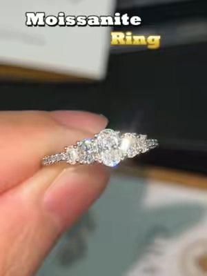 Quality jewelry for everyday luxury spendless and get more!#delzzad #2026trend #summerlooks #bidandwin #tiktokshopsummersale #moissanitejewelry #unisexjewelry #summerjewelry #icedout #moissanitering #summeressentials #ovalring #ovalcutengagementring #travelring