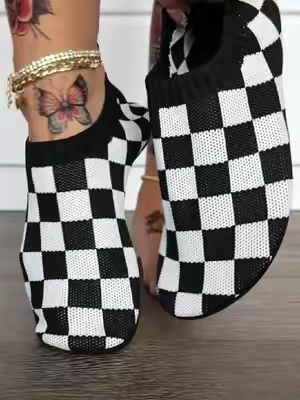 Chic house slippers.🏁#slippers #travelhacks #houseshoes #checkerboard #tiktokshopsummersale 