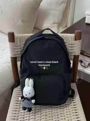 If you love timeless cool, this one’s for you🖤#bagsmart #tiktokshopbacktoschool #backtoschoolhaul #schoolbackpack #classicbag 