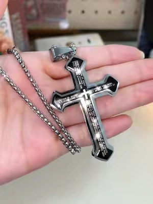 #tiktokshopcreatorpicks #crossnecklace #cross #necklace #fyp ✝️✝️✝️