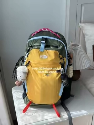 The backpack that gets you noticed at school✨#bagsmart #tiktokshopbacktoschool #backtoschoolhaul #schoolbackpack #backpacking 