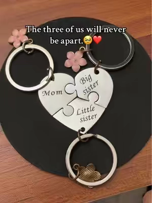 Bond together promise forever #familygift #loveyou #mom #sister #keychain